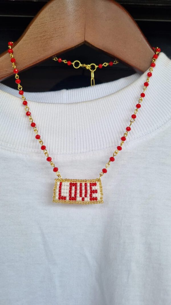 Colar "Love Beaded"